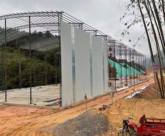 怎么在山坡上建造